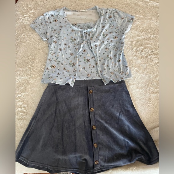 Knitworks Other - KnitWorks Girl's Size X-Large (16) Gray Corduroy Skort And Flower Shirt Set